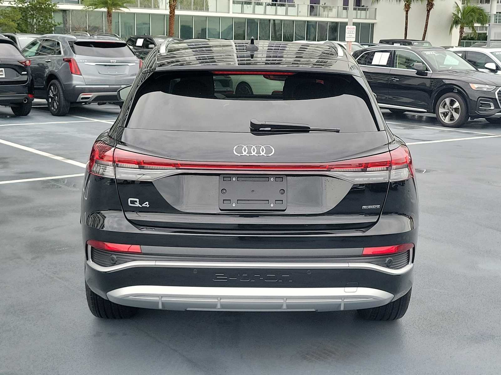 Thumbnail: 2026 Audi Q4 e-tron - 5