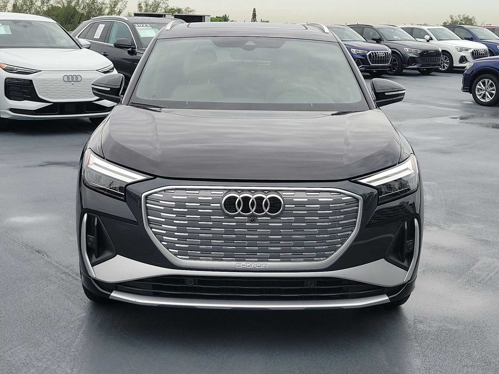 Thumbnail: 2026 Audi Q4 e-tron - 9