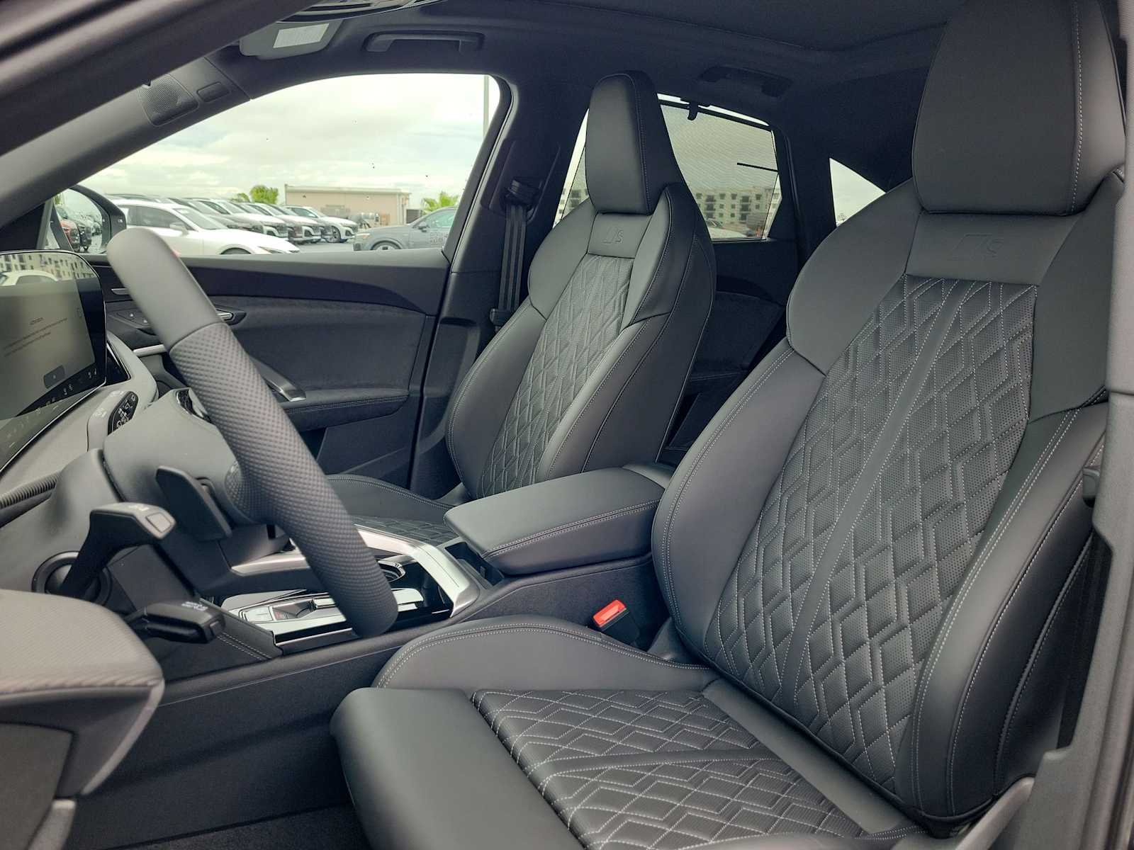 Thumbnail: 2026 Audi SQ5 - 15