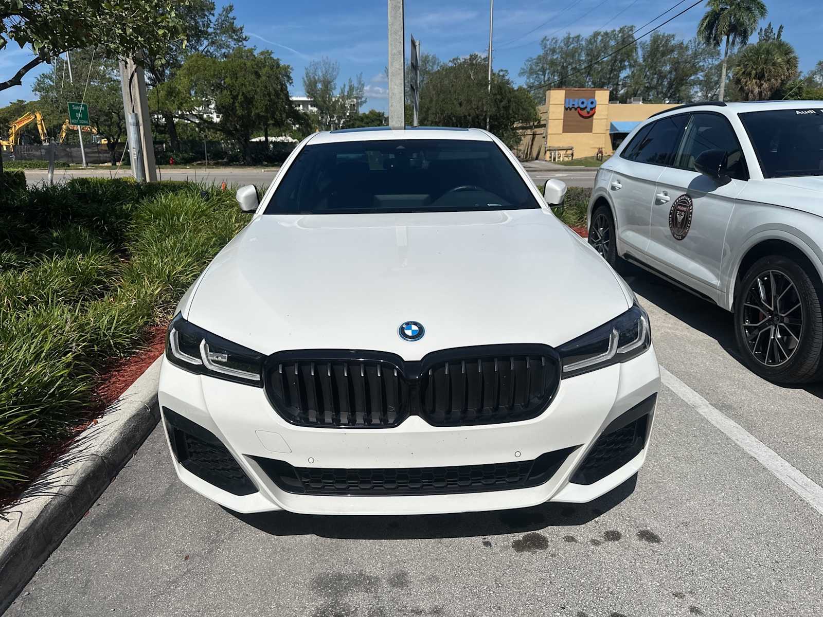 Thumbnail: 2022 BMW 5 Series - 1