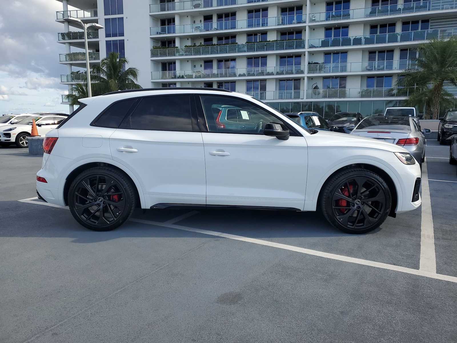 2025 Audi SQ5 Premium Plus 7