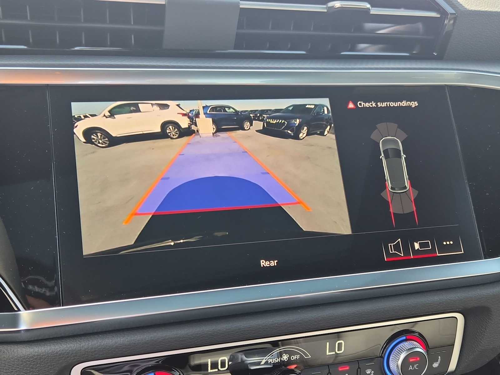 Thumbnail: 2025 Audi Q3 - 24