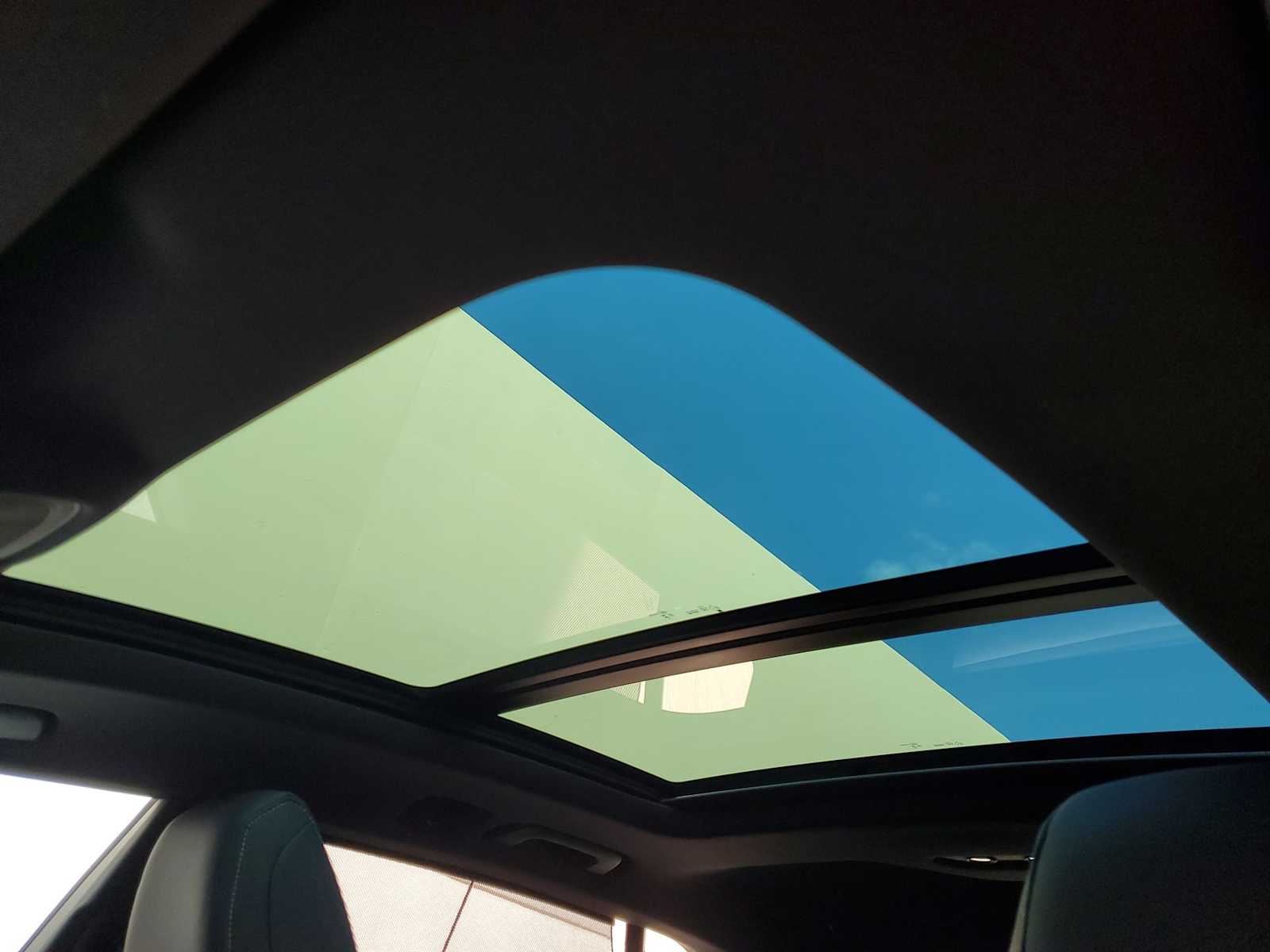 Thumbnail: 2025 Audi SQ8 - 15