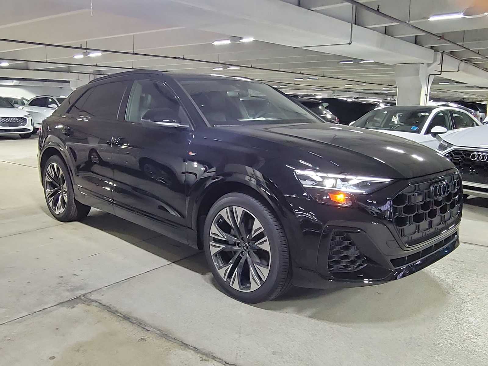Thumbnail: 2026 Audi Q8 - 7