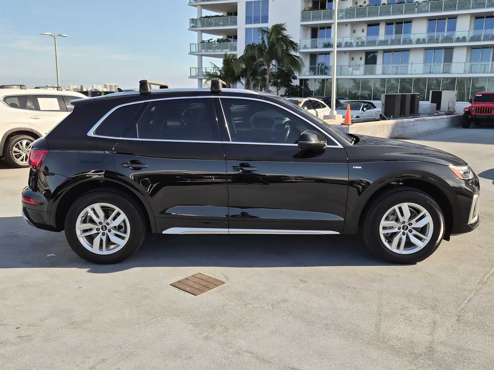 Thumbnail: 2023 Audi Q5 - 7