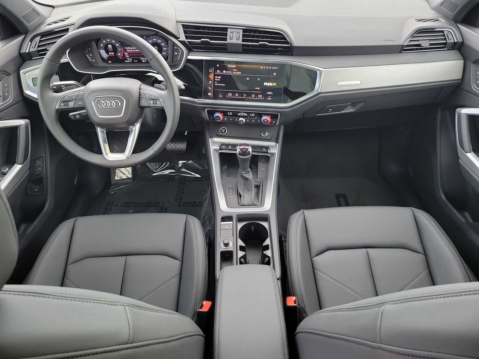 Thumbnail: 2025 Audi Q3 - 14