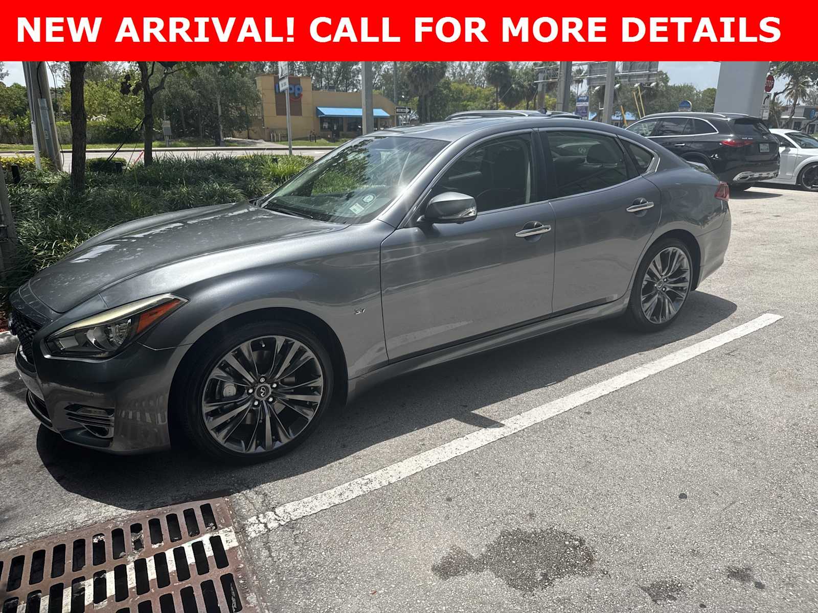 Thumbnail: 2017 INFINITI Q70 - 1