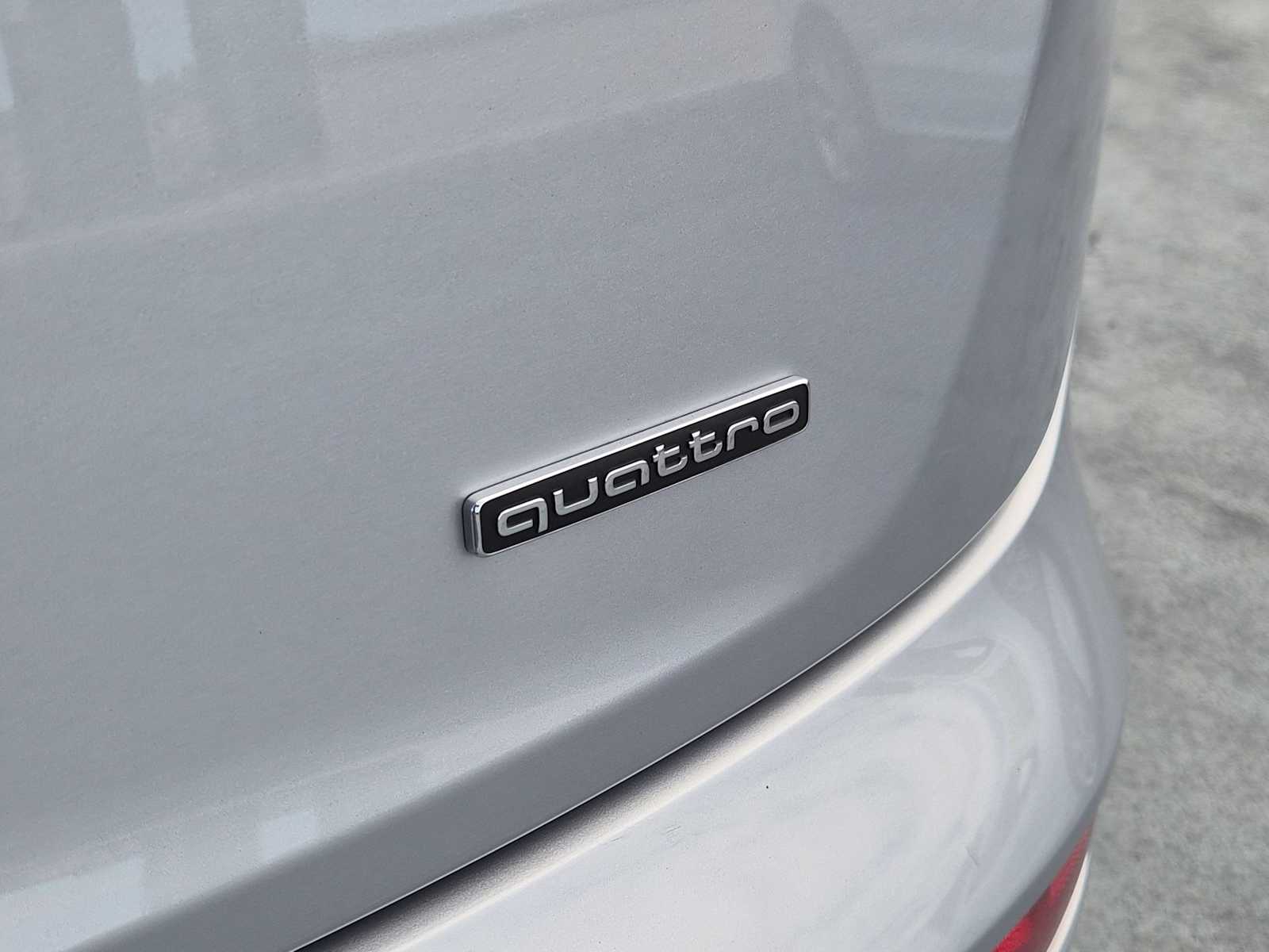 Thumbnail: 2023 Audi Q5 - 10