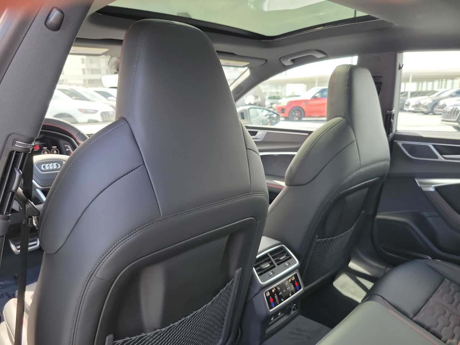 Thumbnail: 2026 Audi RS 7 - 17