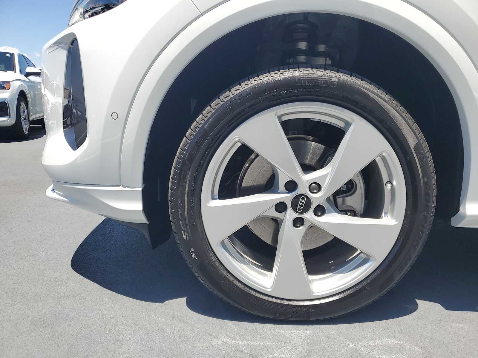 Thumbnail: 2025 Audi Q5 - 10