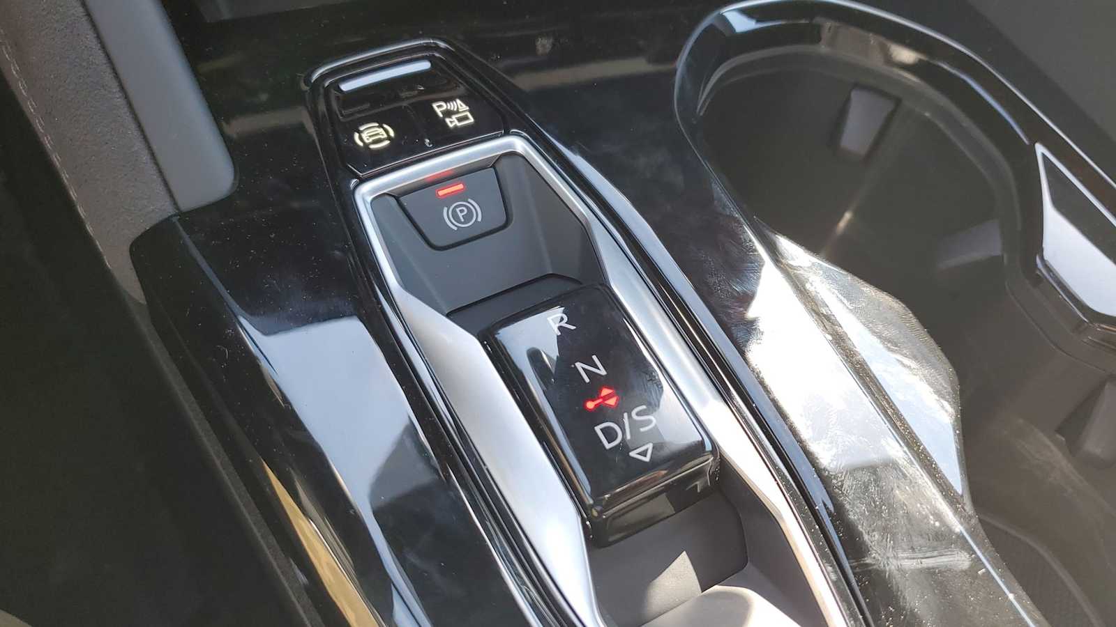 Thumbnail: 2025 Audi SQ5 - 33
