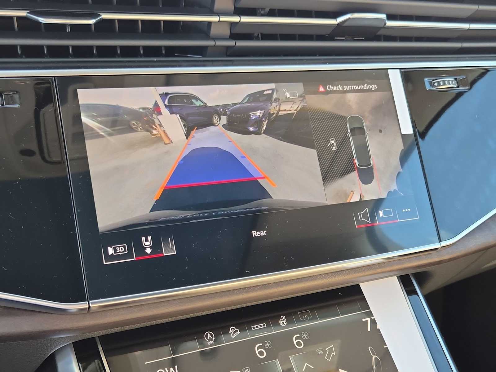 Thumbnail: 2026 Audi Q7 - 24