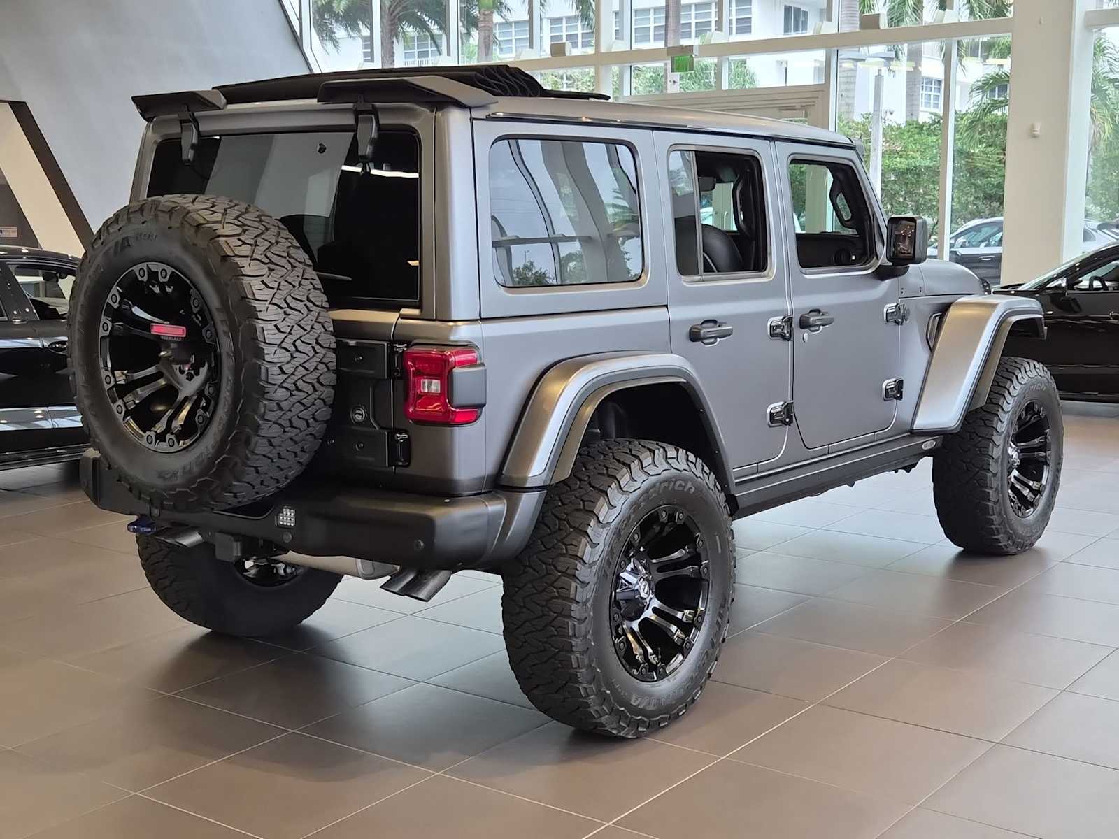 Thumbnail: 2025 Jeep Wrangler - 5