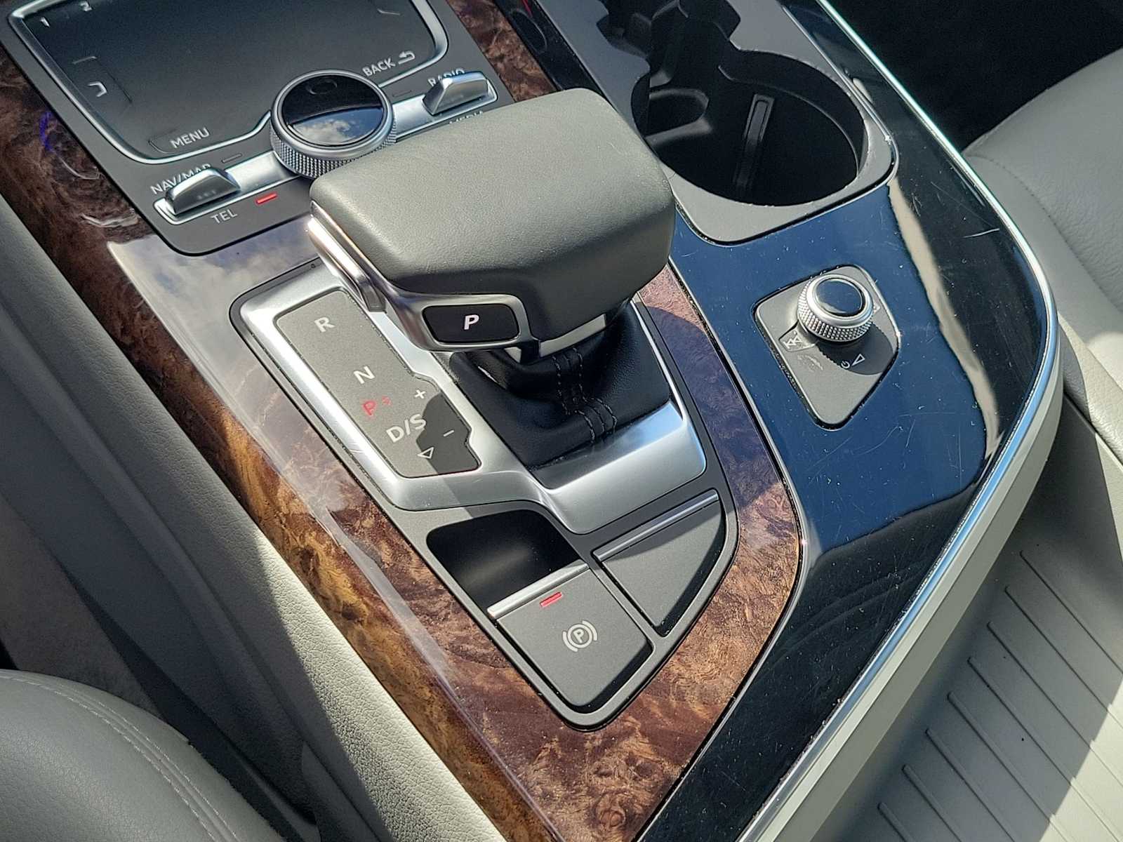 Thumbnail: 2018 Audi Q7 - 25