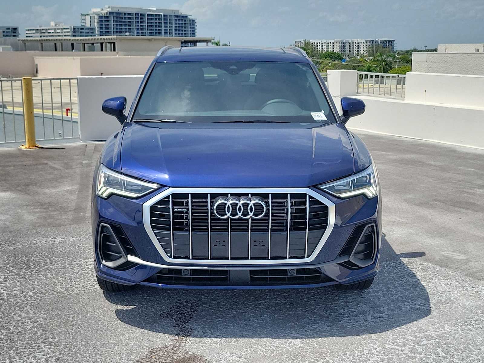 Thumbnail: 2025 Audi Q3 - 9
