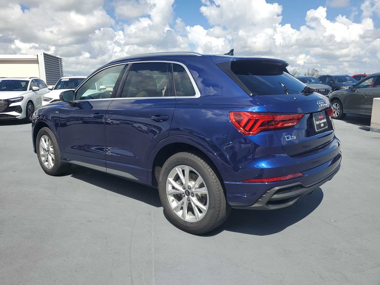 Thumbnail: 2025 Audi Q3 - 4