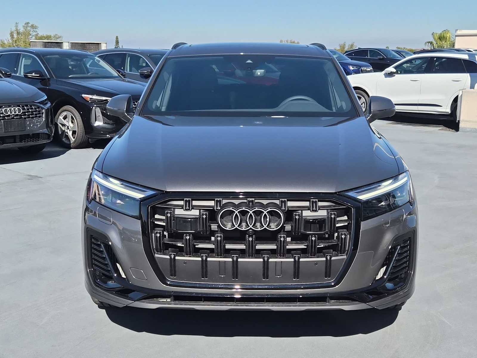 Thumbnail: 2026 Audi Q7 - 9