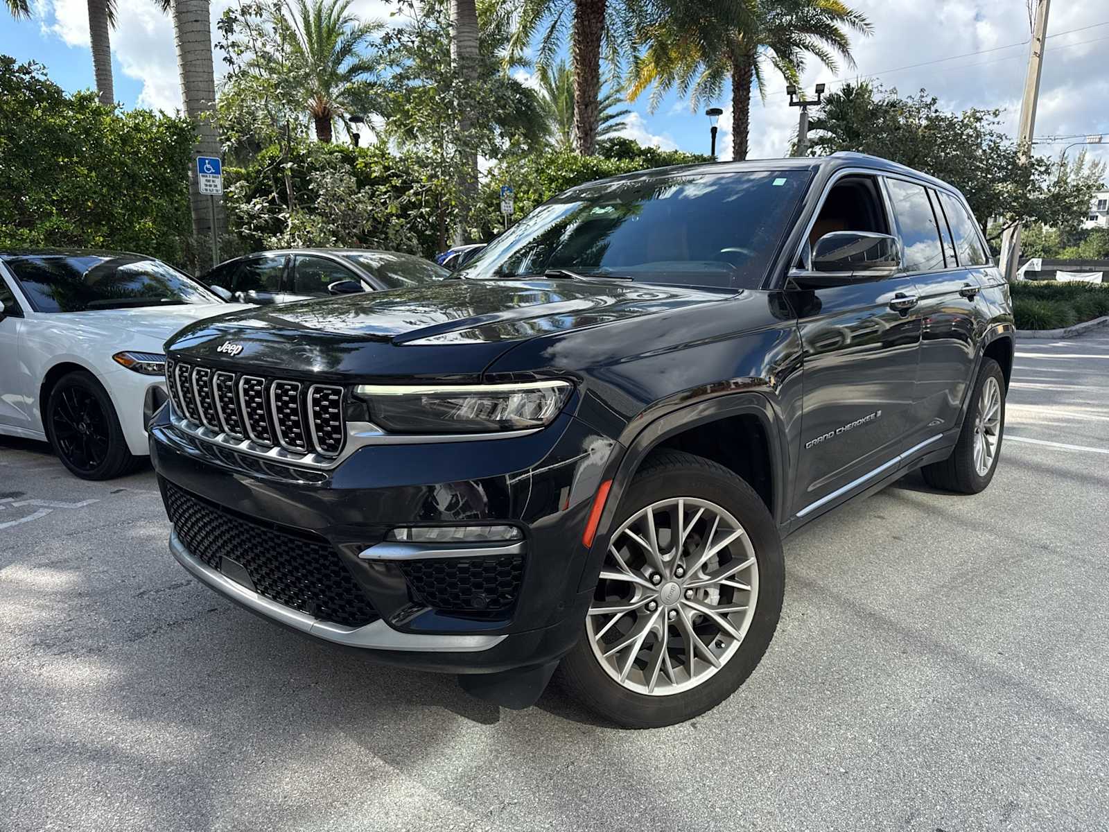 Thumbnail: 2022 Jeep Grand Cherokee - 1
