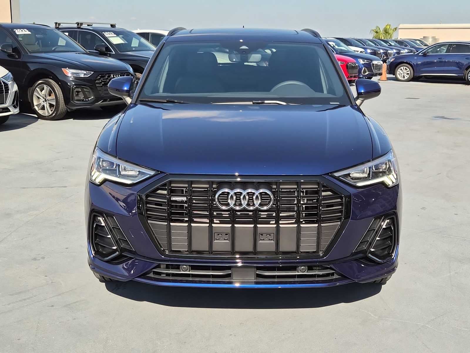 Thumbnail: 2025 Audi Q3 - 9