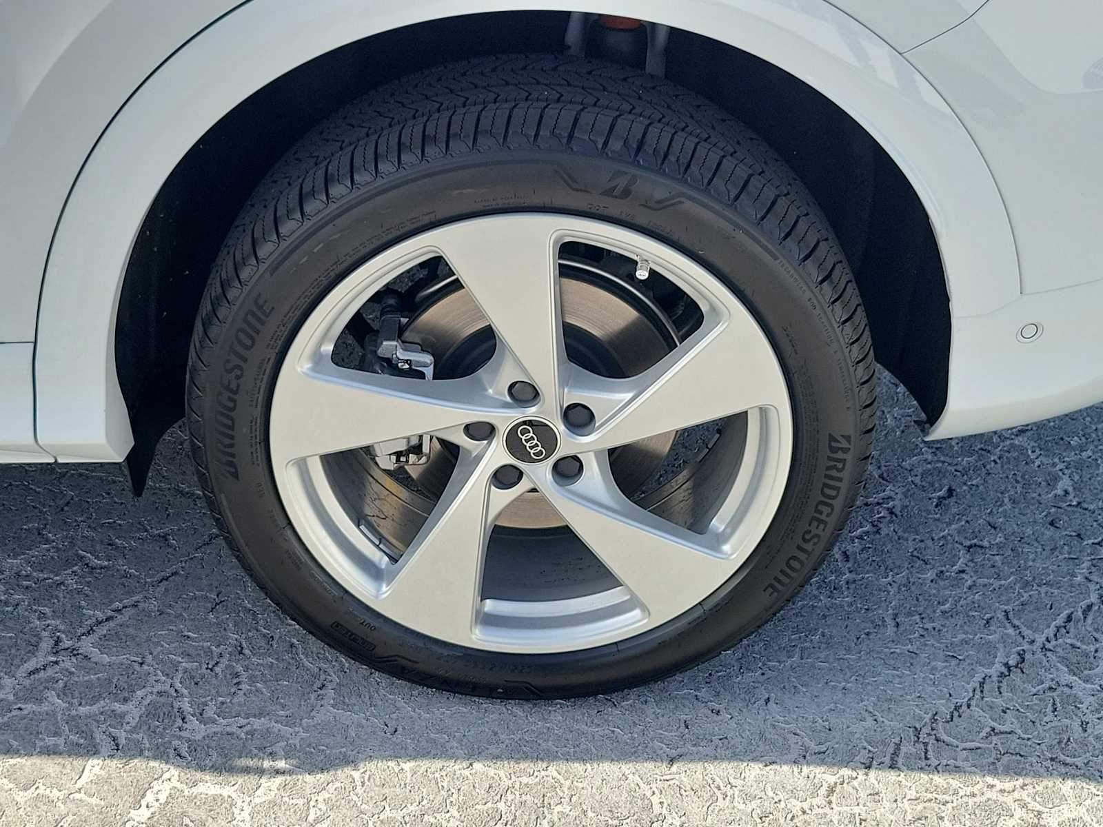 Thumbnail: 2025 Audi Q5 - 12