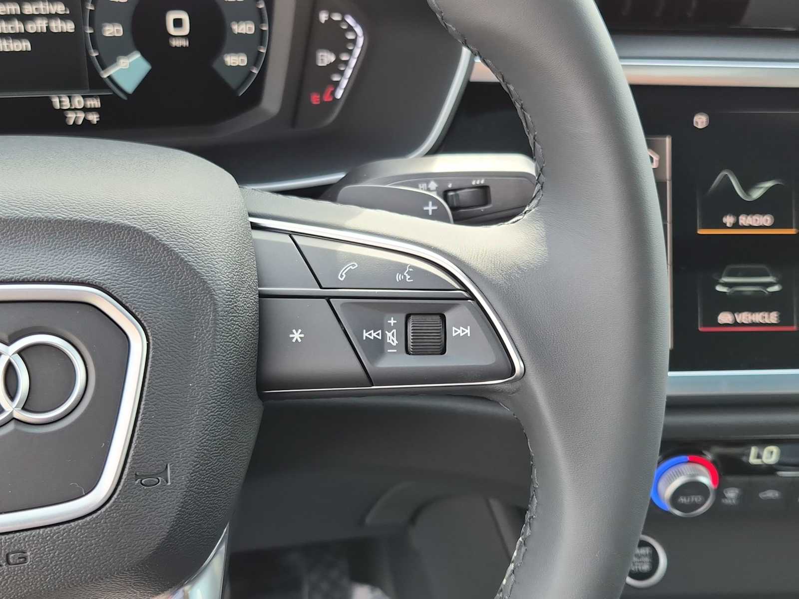 Thumbnail: 2025 Audi Q3 - 22