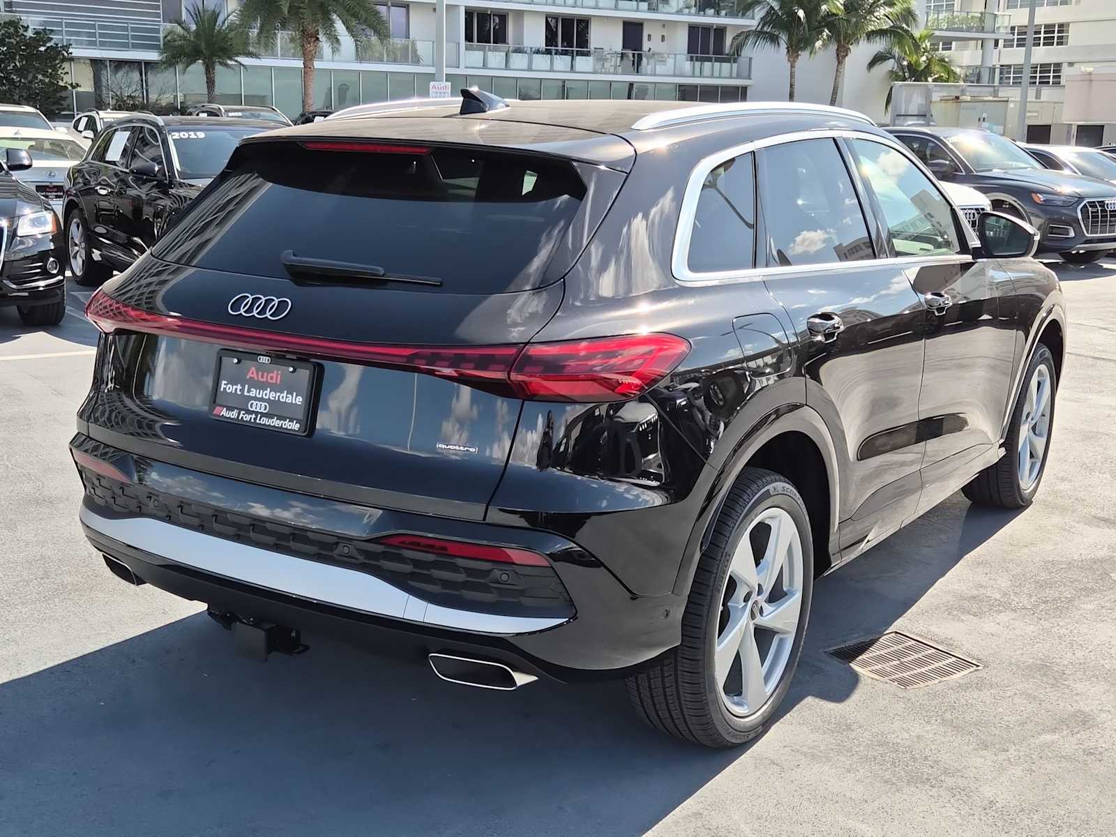 Thumbnail: 2025 Audi Q5 - 6