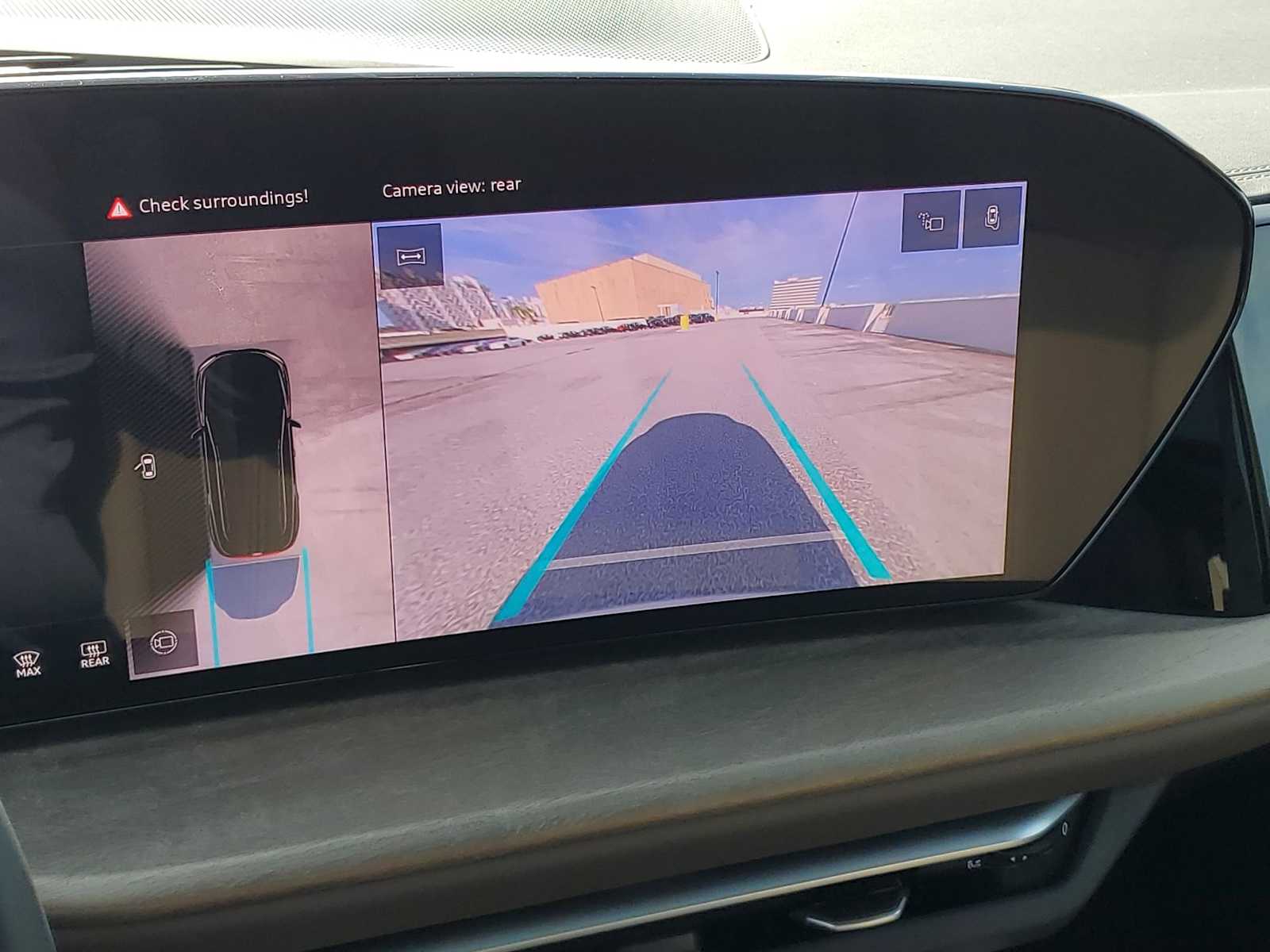 Thumbnail: 2025 Audi Q5 - 24