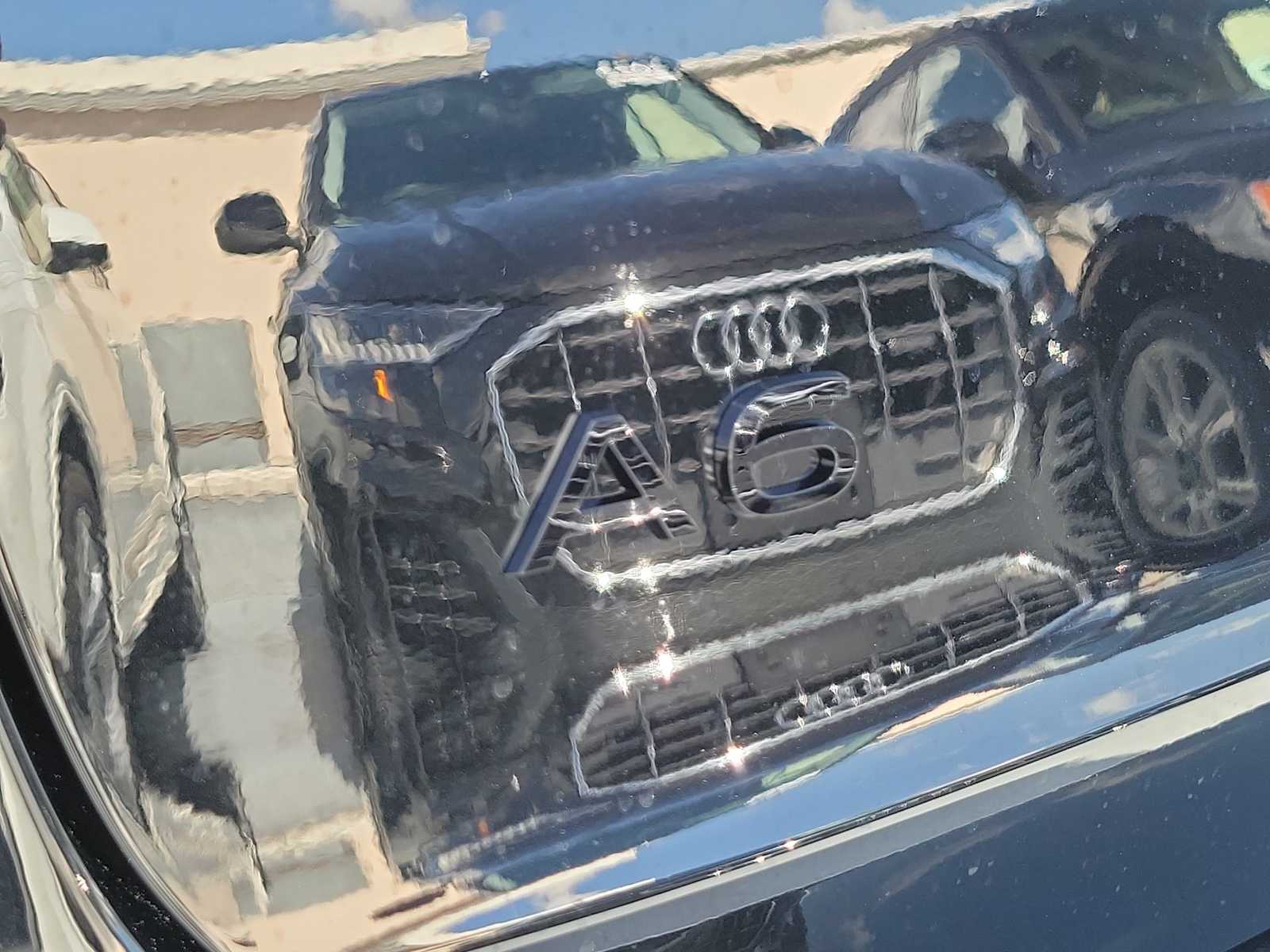 Thumbnail: 2025 Audi e-tron S - 11