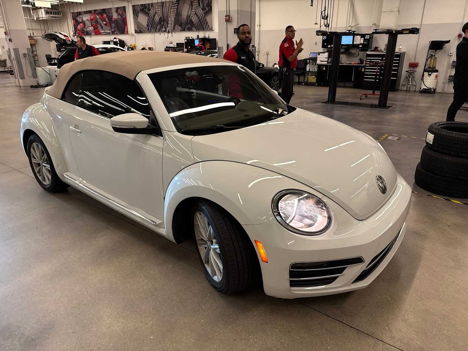 2018 Volkswagen Beetle S -
                  Fort Lauderdale, FL