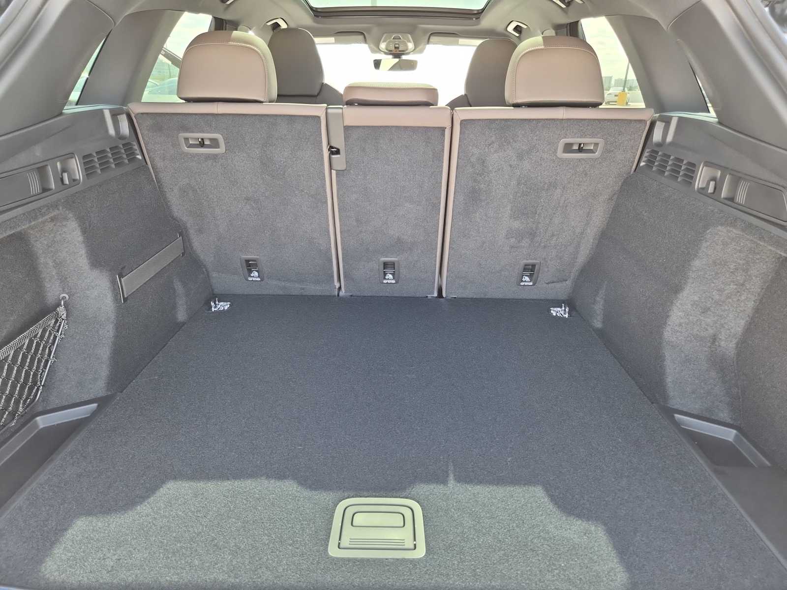 Thumbnail: 2025 Audi Q5 - 26