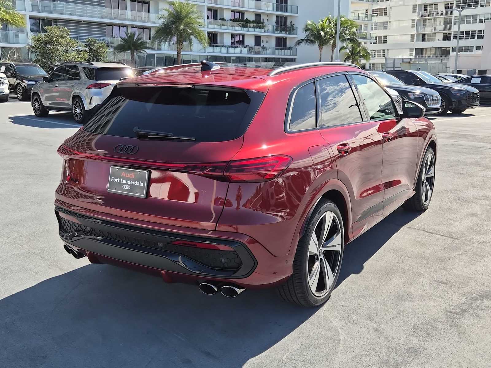 Thumbnail: 2025 Audi SQ5 - 6