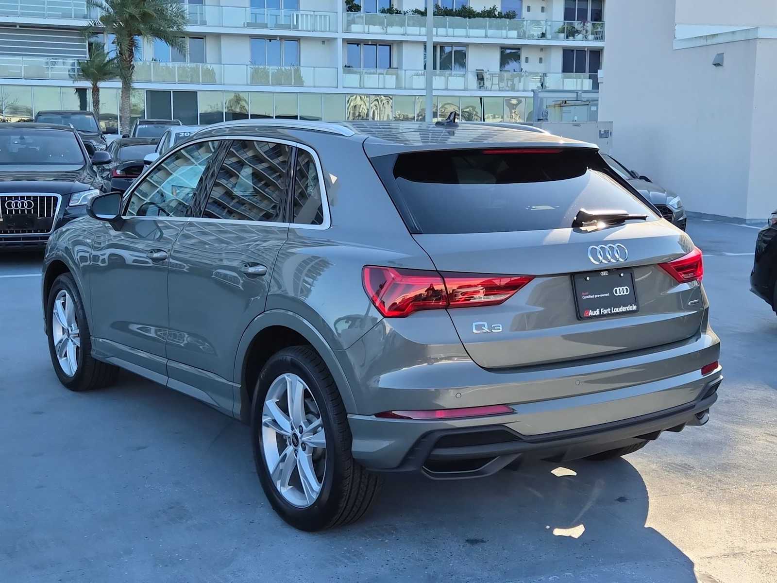 Thumbnail: 2023 Audi Q3 - 4