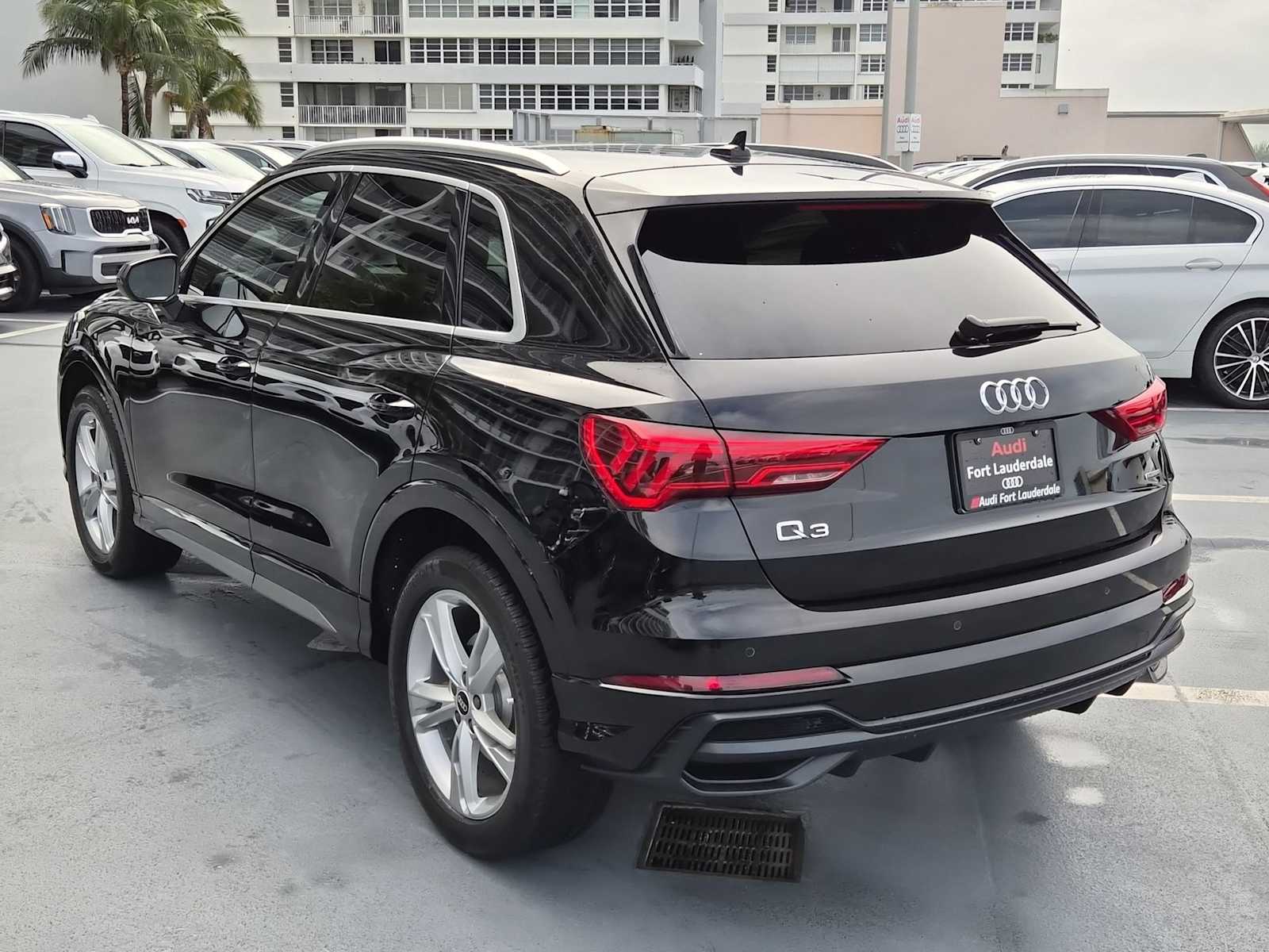Thumbnail: 2021 Audi Q3 - 4
