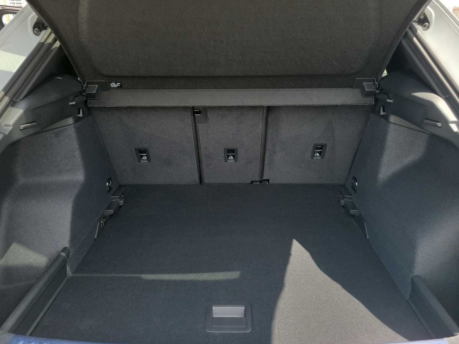 Thumbnail: 2025 Audi Q3 - 26