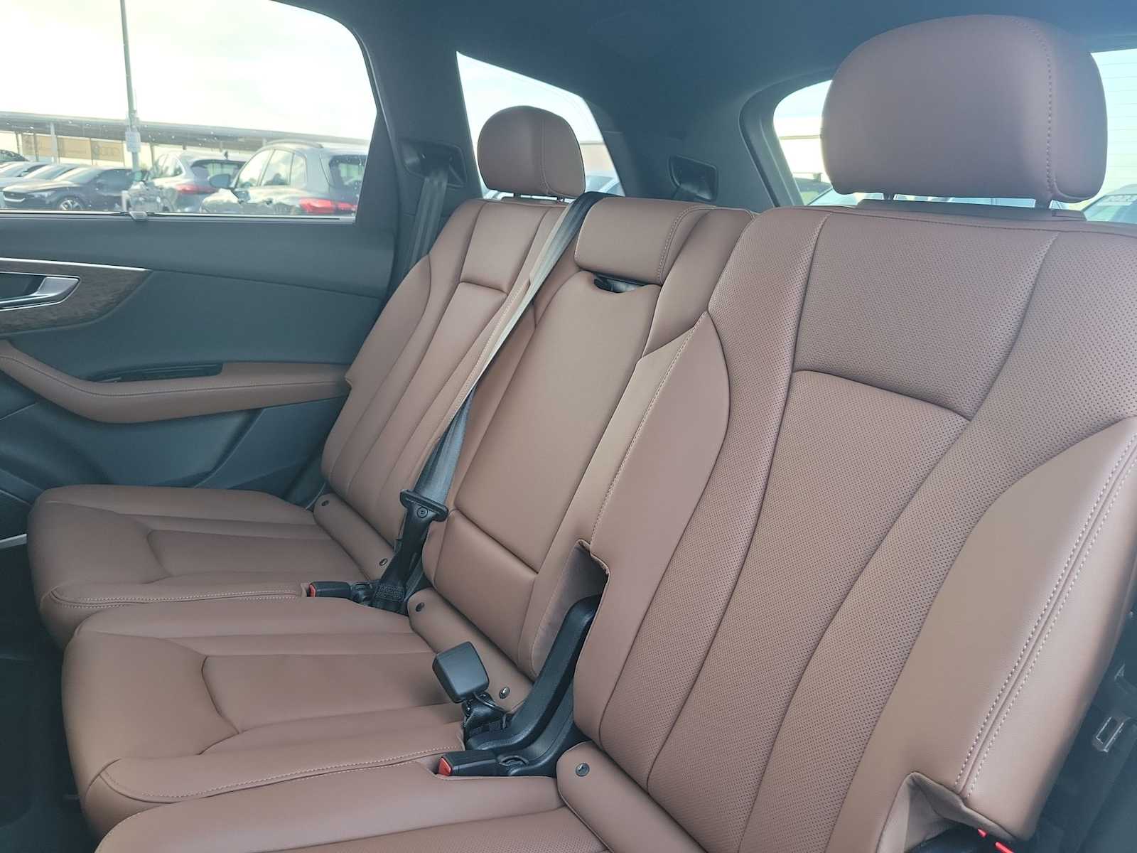 Thumbnail: 2026 Audi Q7 - 19