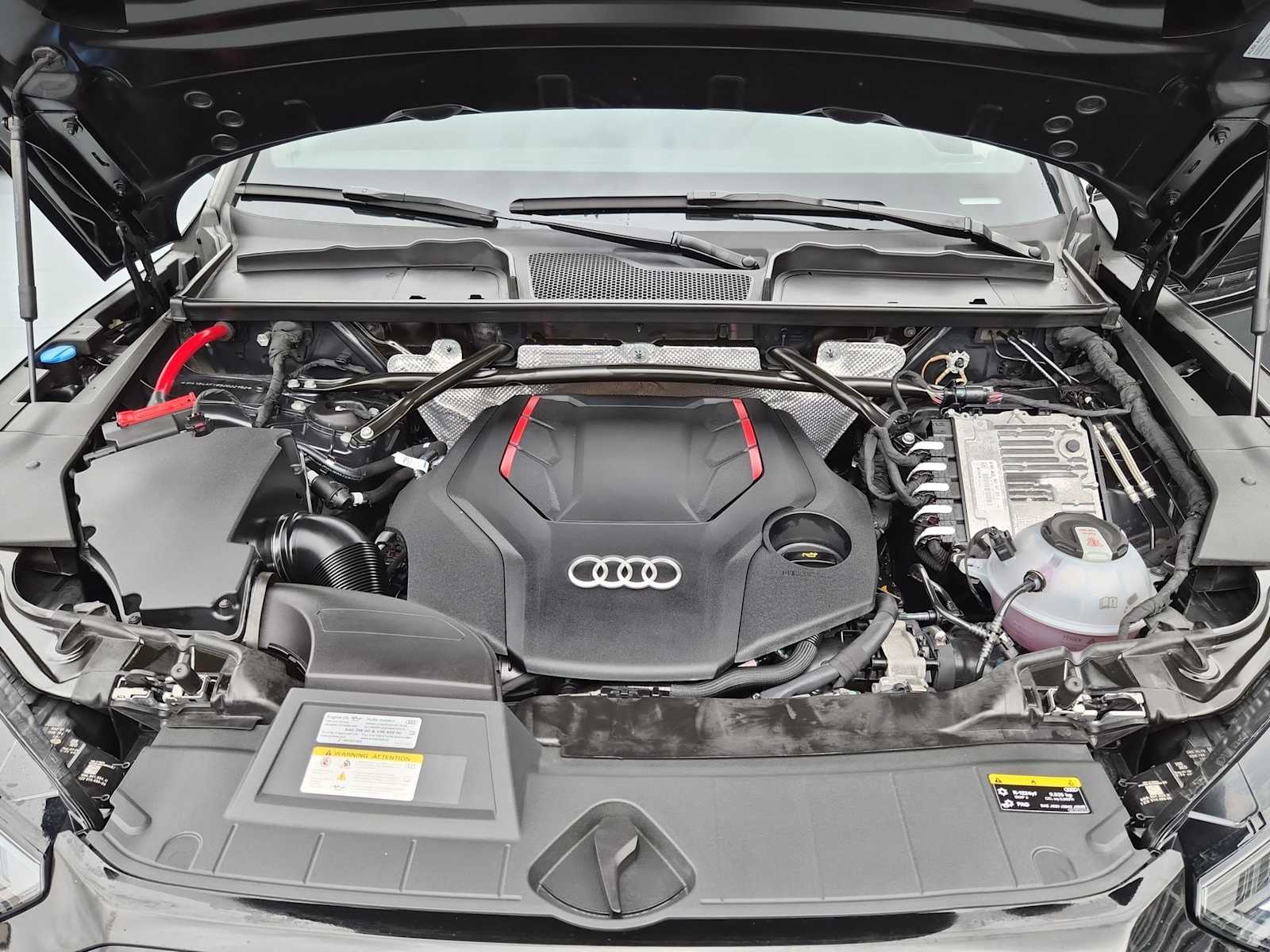 Thumbnail: 2025 Audi SQ5 - 13