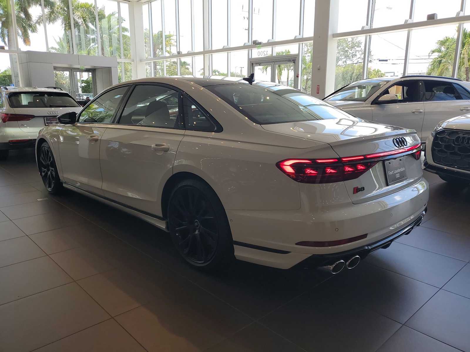 Thumbnail: 2025 Audi S8 - 3