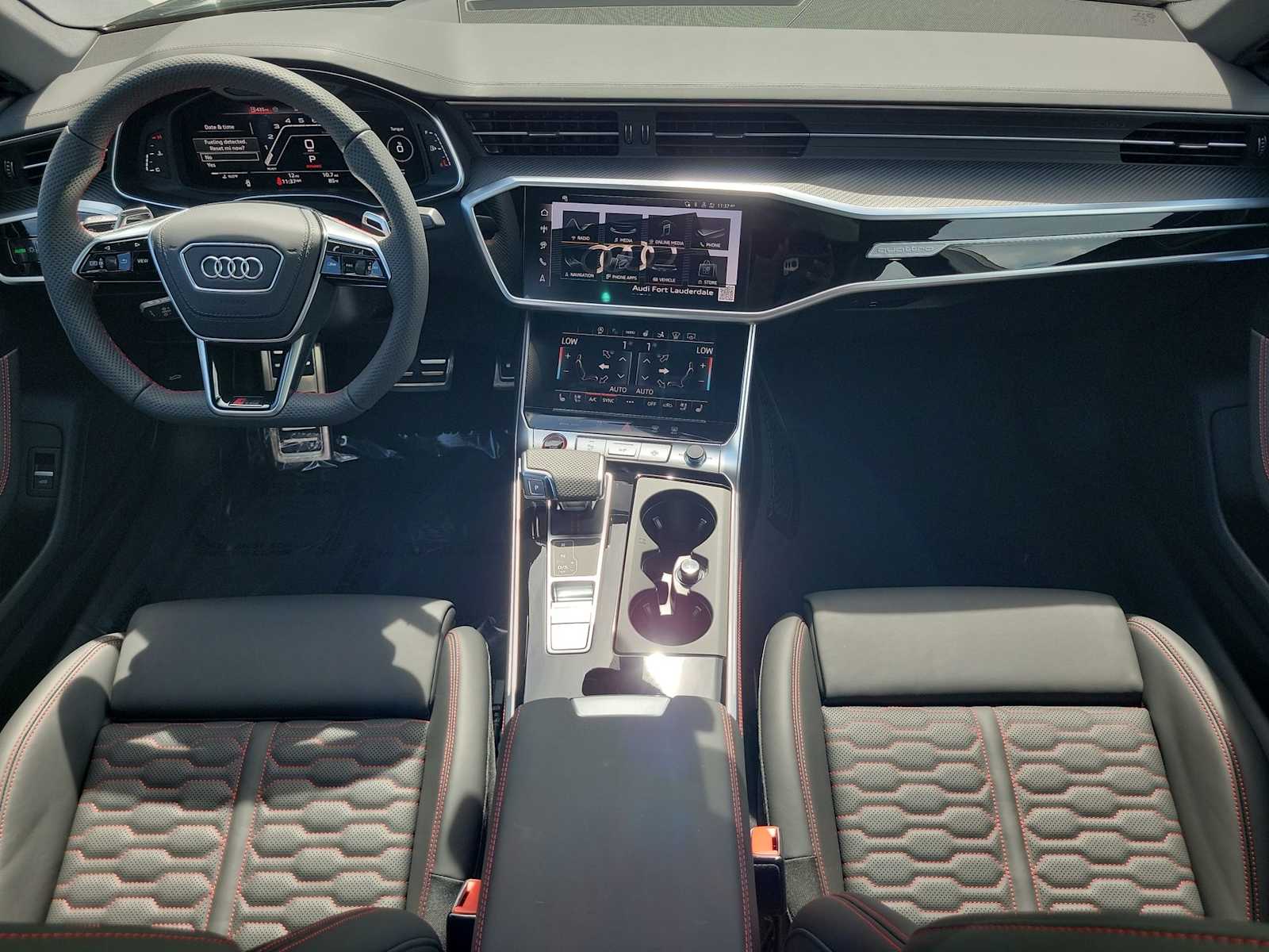 Thumbnail: 2026 Audi RS 7 - 14