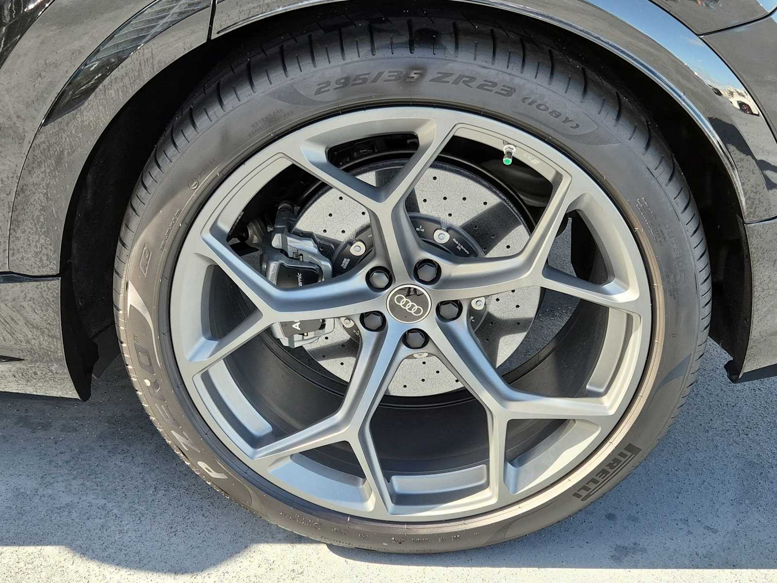 Thumbnail: 2026 Audi RS Q8 - 12