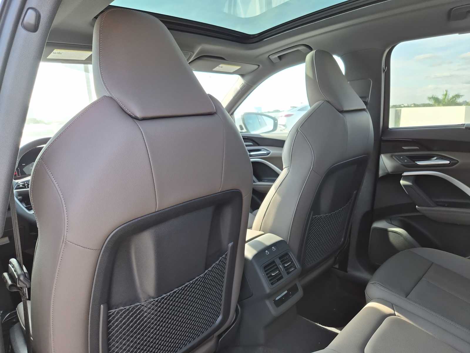 Thumbnail: 2025 Audi Q5 - 17