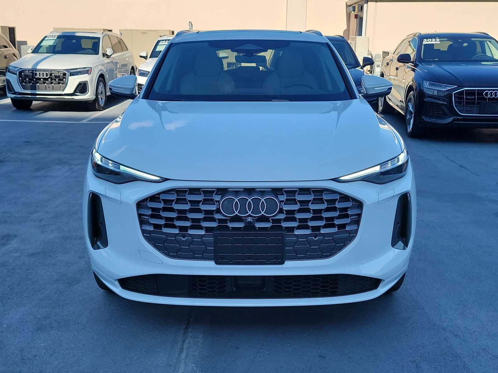 Thumbnail: 2025 Audi Q5 - 9