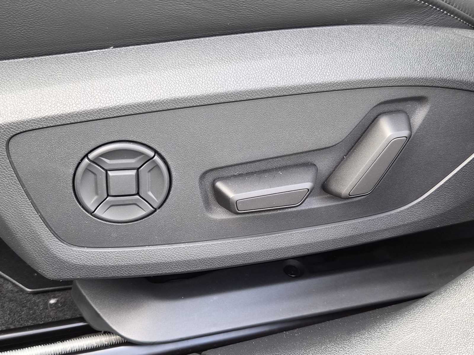 Thumbnail: 2025 Audi A5 - 16