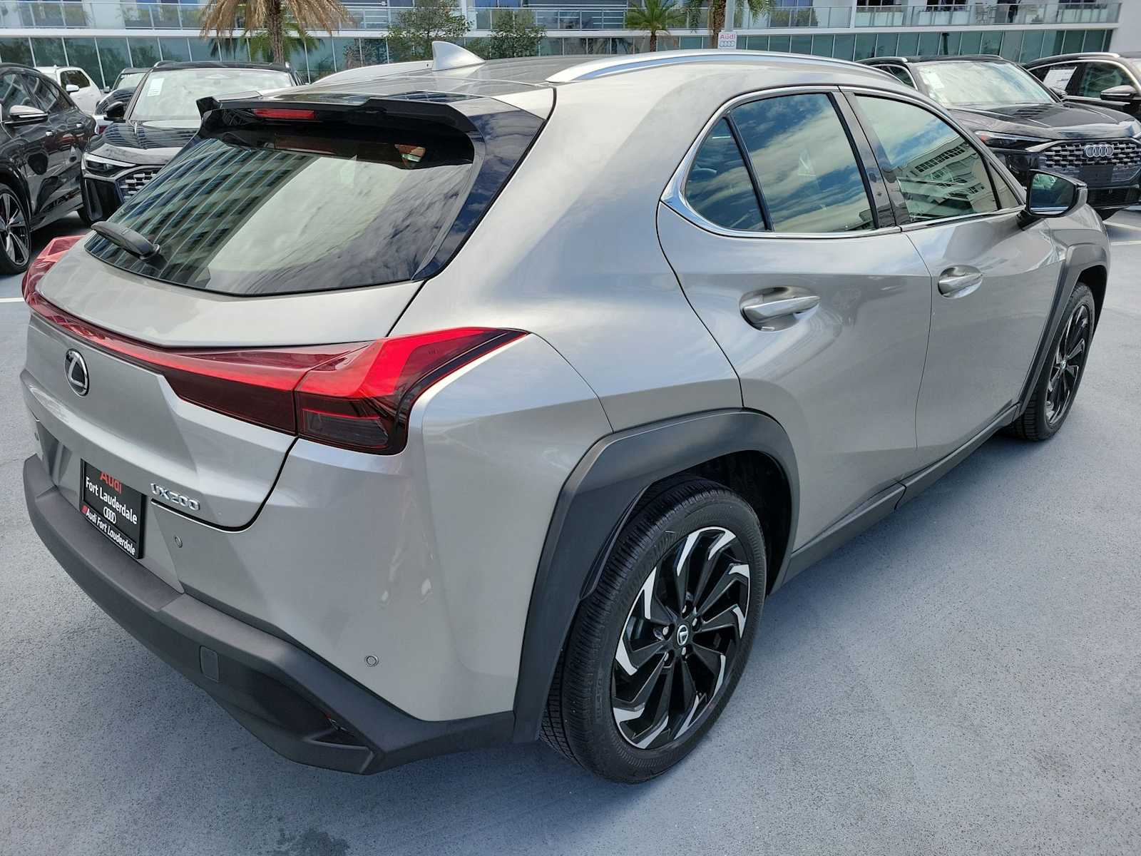 Thumbnail: 2021 Lexus UX - 6