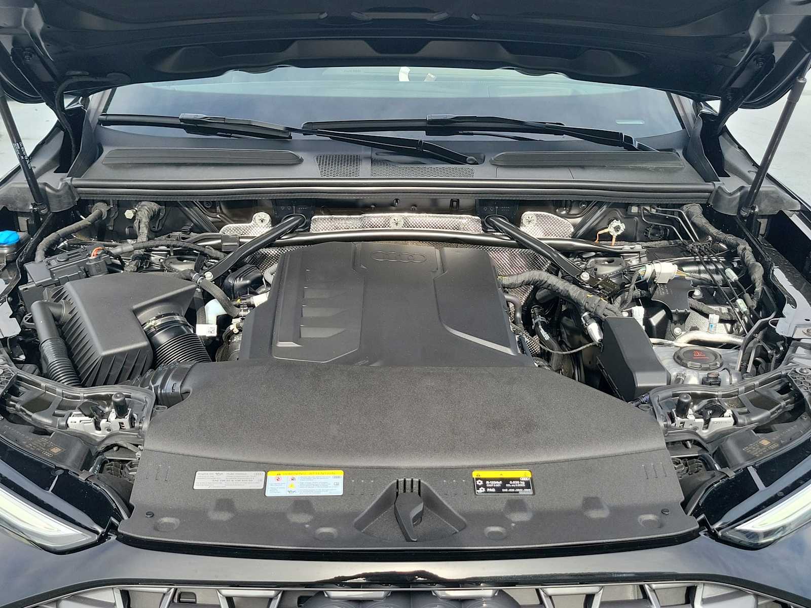 Thumbnail: 2025 Audi Q5 - 13