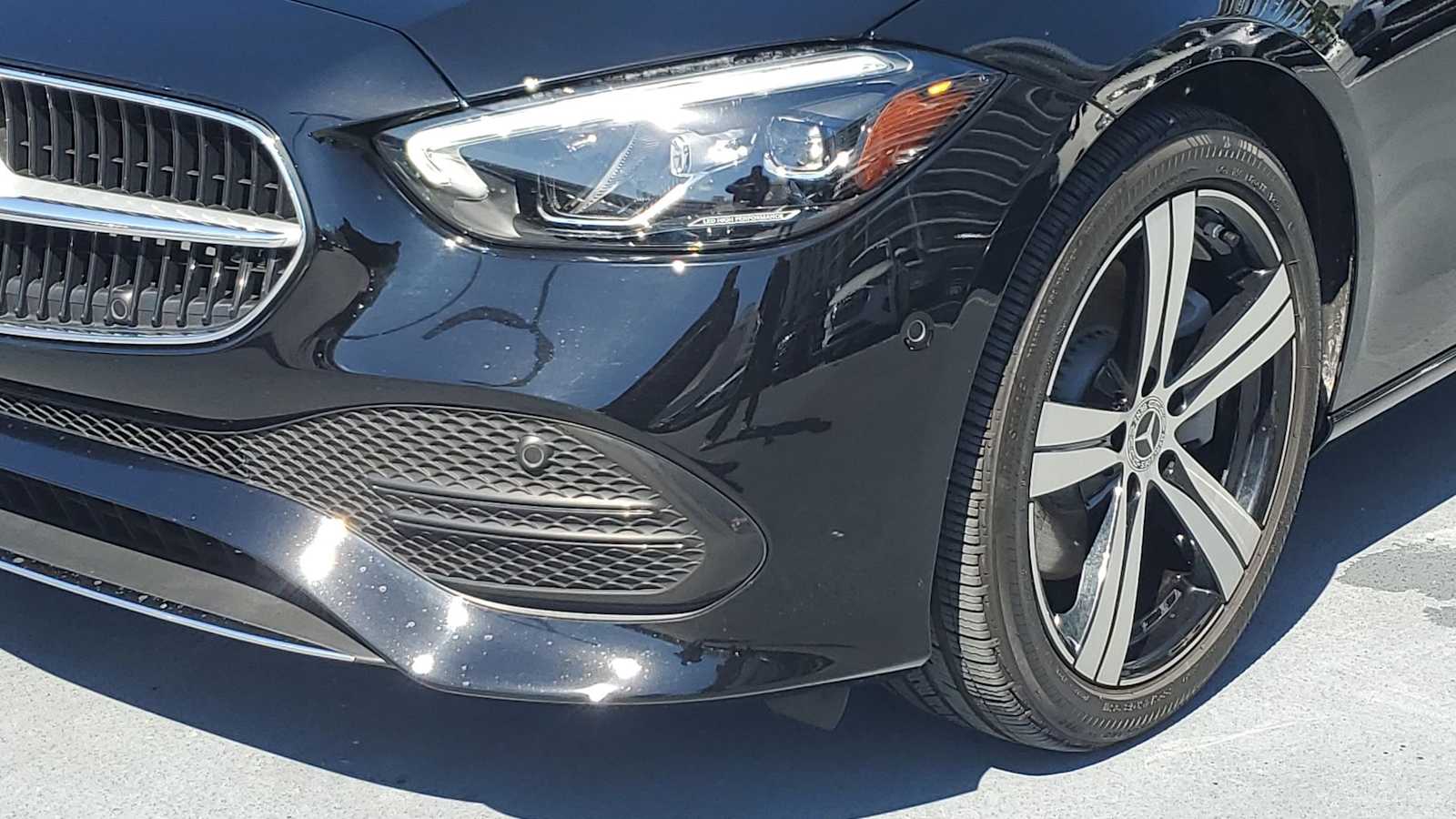 Thumbnail: 2024 Mercedes-Benz C-Class - 10