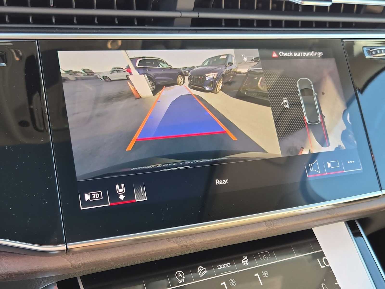 Thumbnail: 2026 Audi Q7 - 24