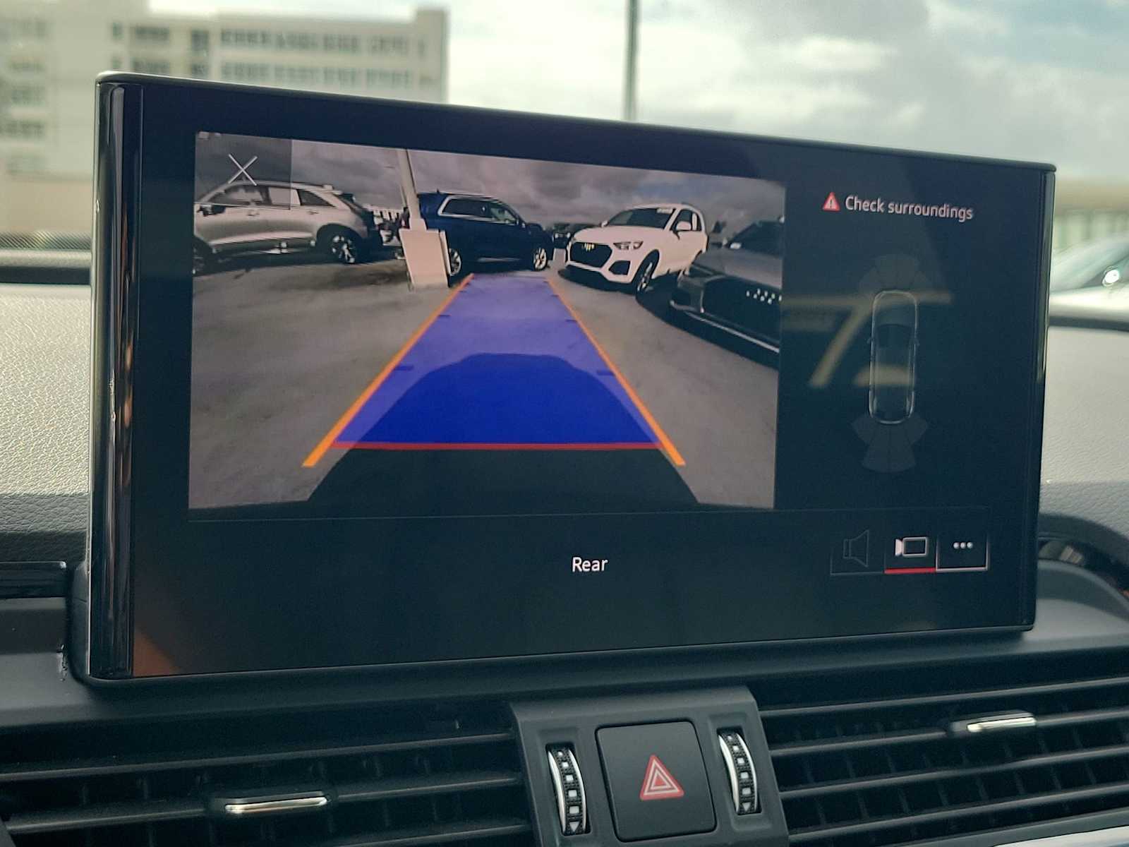 Thumbnail: 2022 Audi Q5 - 24