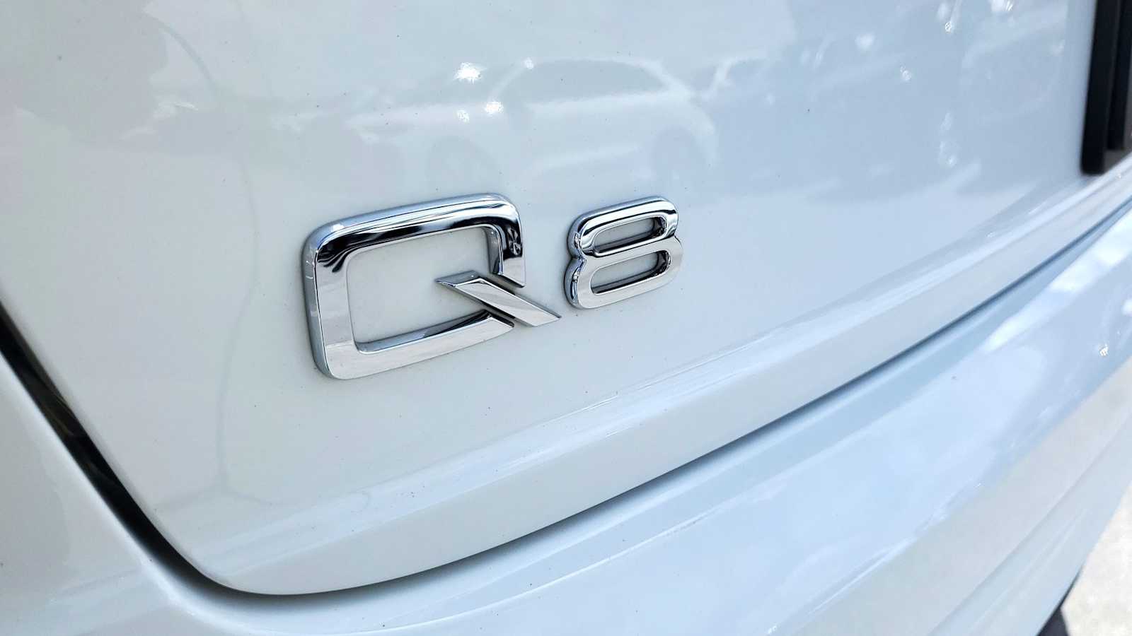 Thumbnail: 2023 Audi Q8 - 12