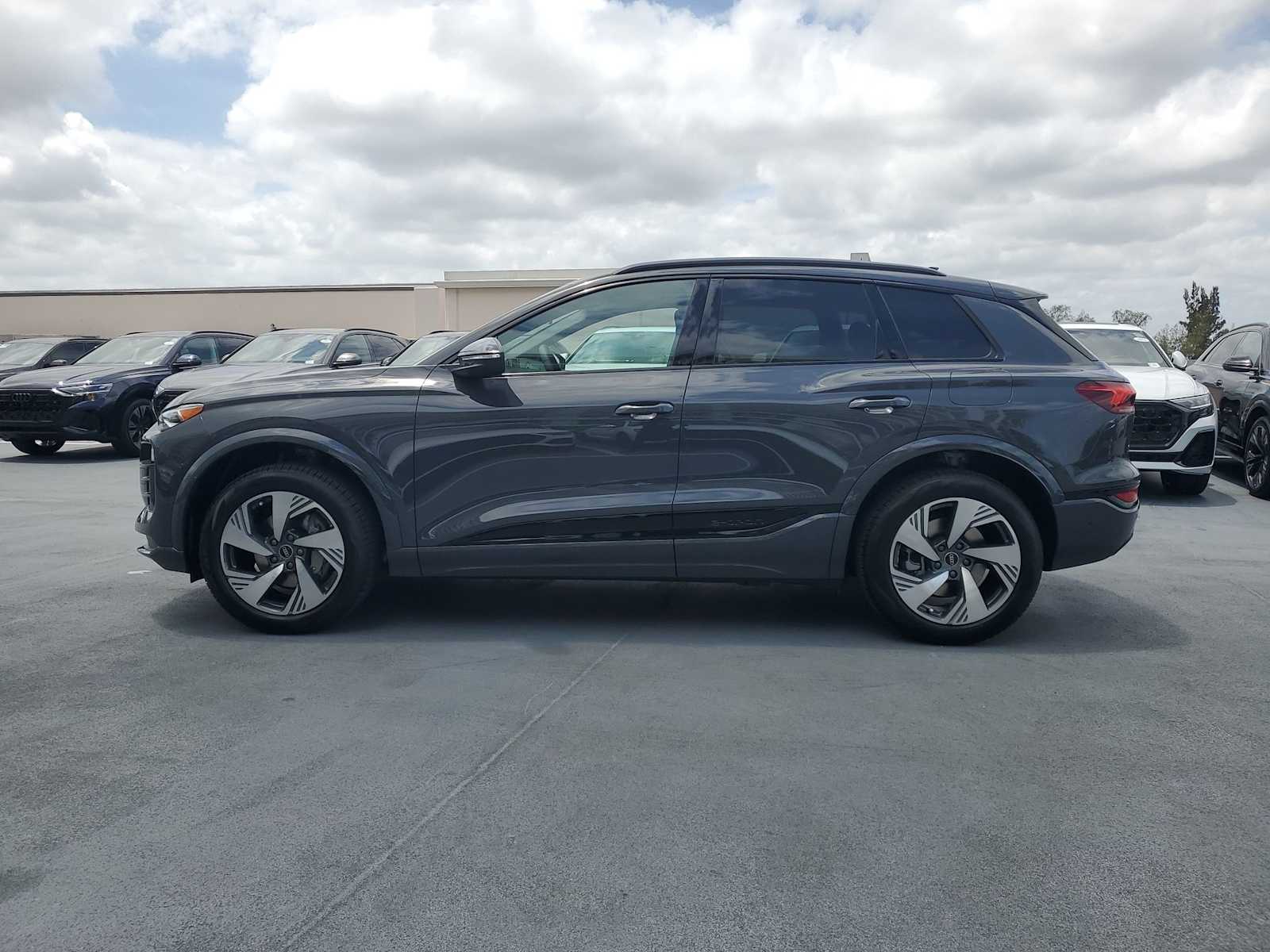 2025 Audi Q6 e-tron Premium 3