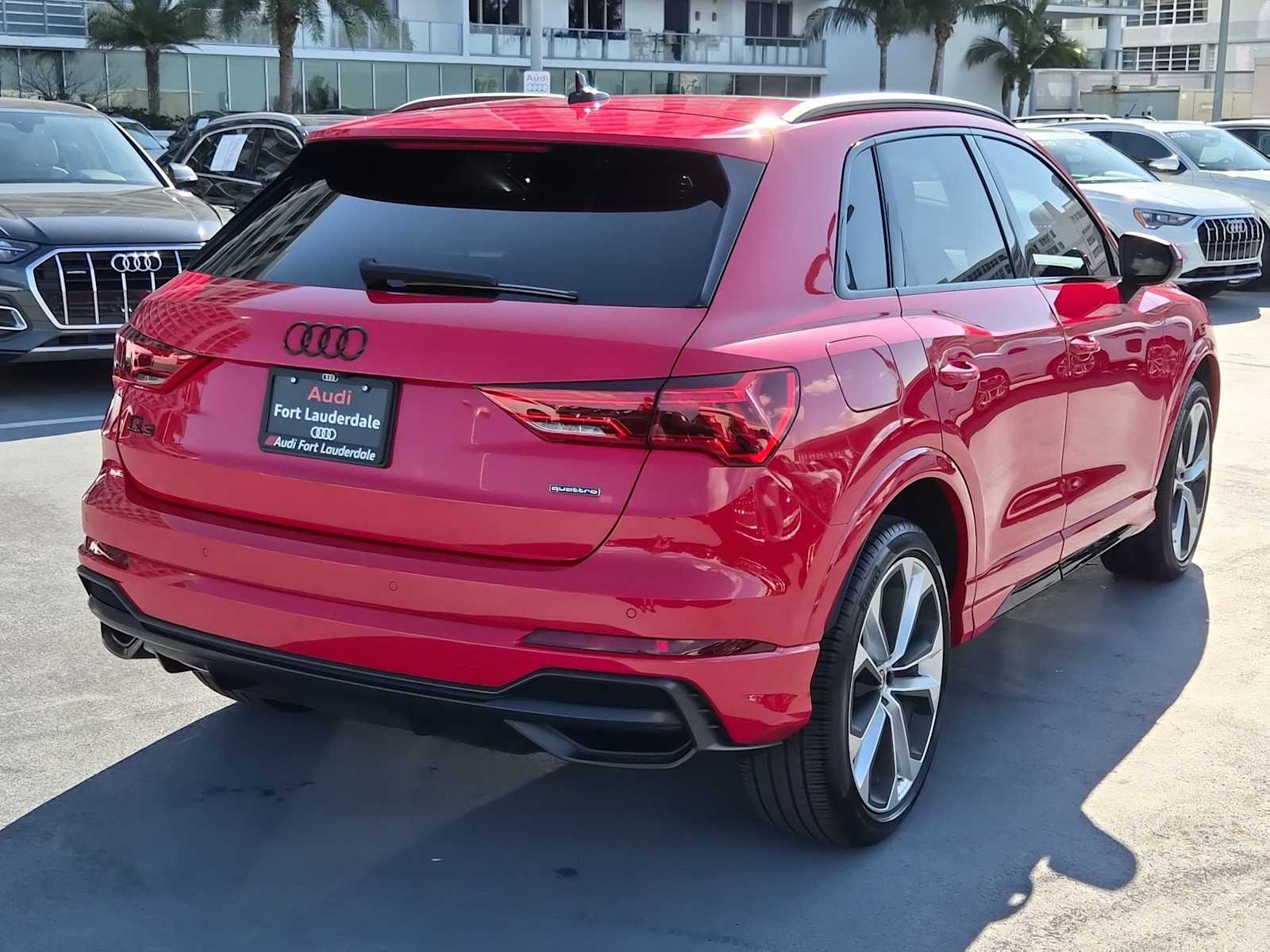 Thumbnail: 2022 Audi Q3 - 6